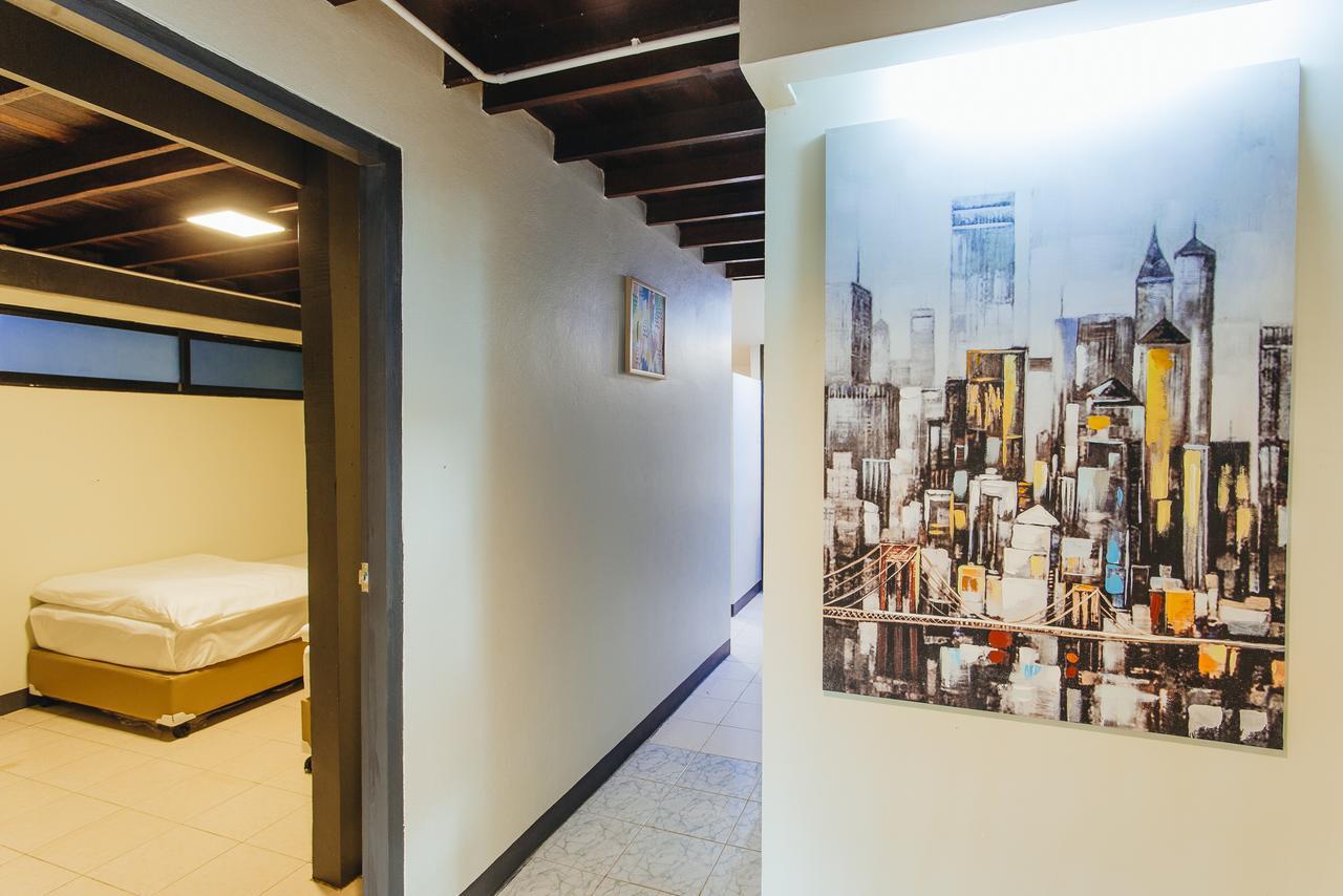 Soft Dormtel Night Bazaar Hostel Csiangmaj Kültér fotó